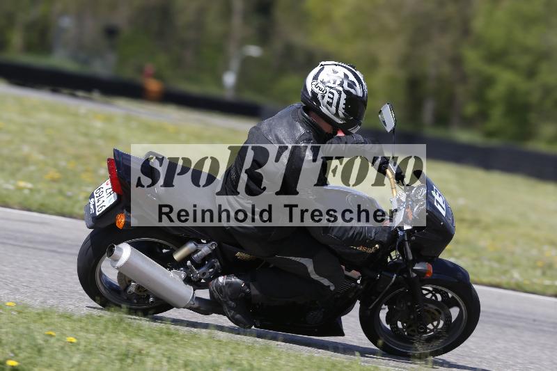 /Archiv-2025/09 22.04.2025 Cornu Master School ADR/gruen-vert/13